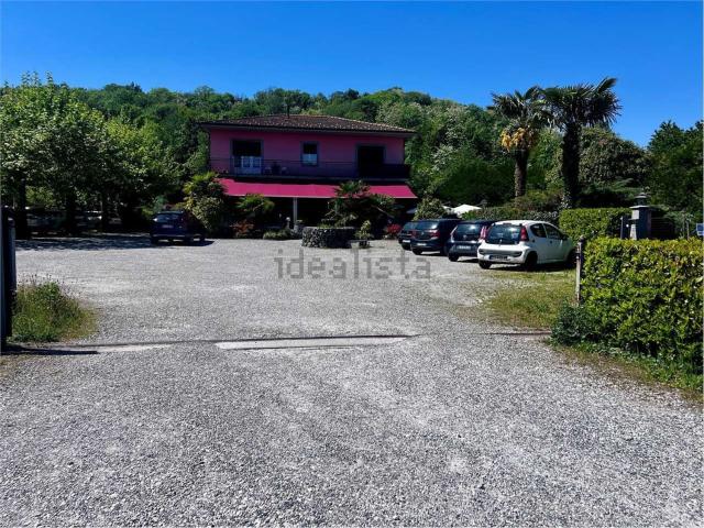 Locale Commerciale in affitto a Unione dei comuni del Medio Verbano, Leggiuno