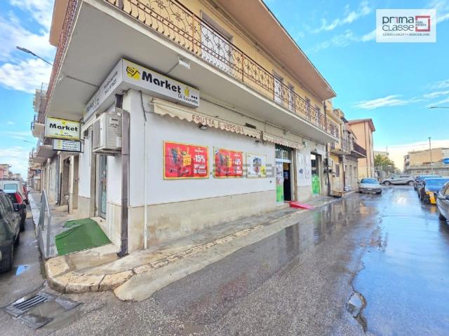 Locale Commerciale in affitto a Vittoria, Sicilia