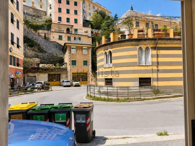 Locale Commerciale in affitto a Centro Est, Serra Riccò