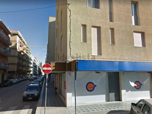 Locale Commerciale in affitto a Centro, Puglia