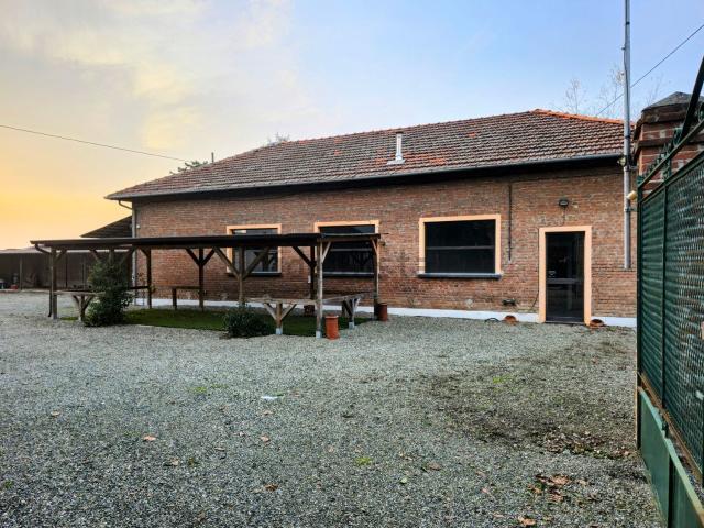 Locale Commerciale in affitto a Piemonte, Alessandria