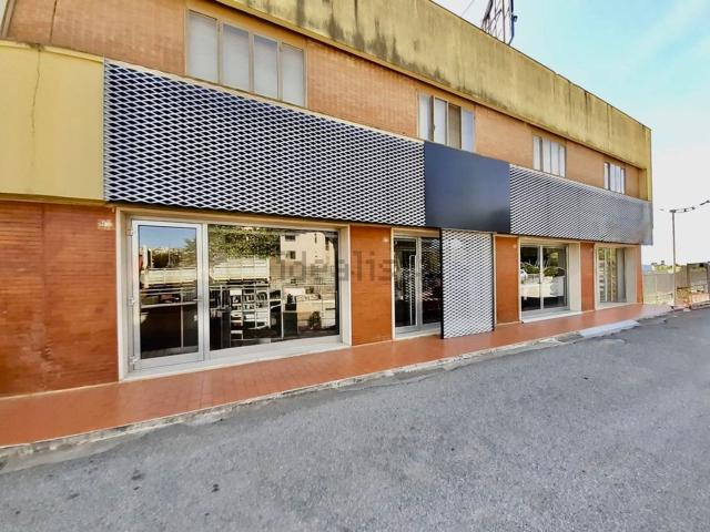 Locale Commerciale in affitto a Sant'Antonio, Calabria