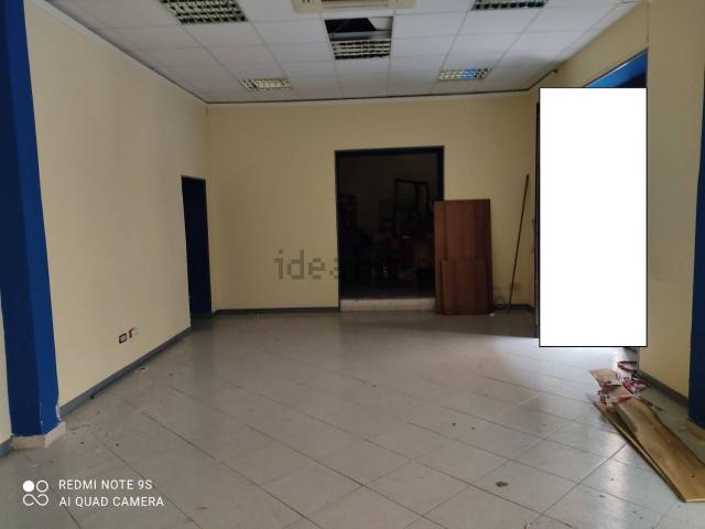 Locale Commerciale in affitto a Livorno, Toscana