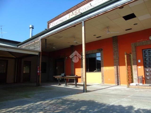 Locale Commerciale in affitto a Bagnolo Mella, Lombardia