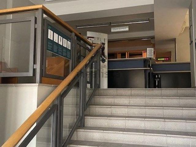 Locale Commerciale in affitto a Unione dei comuni Valli del Reno, Lavino e Samoggia, Casalecchio Di Reno