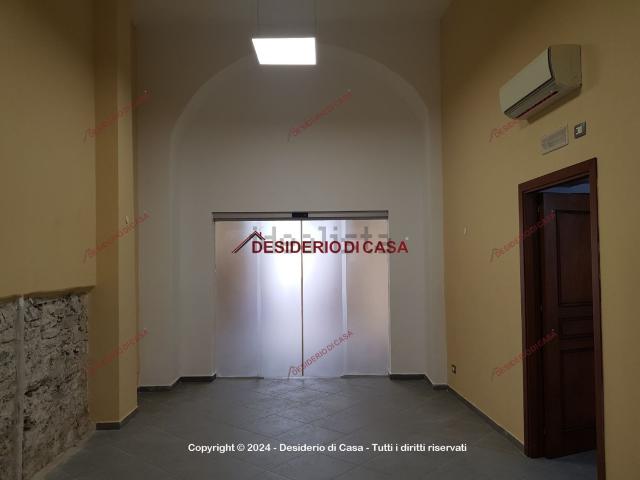 Locale Commerciale in affitto a Termini Imerese, Sicilia