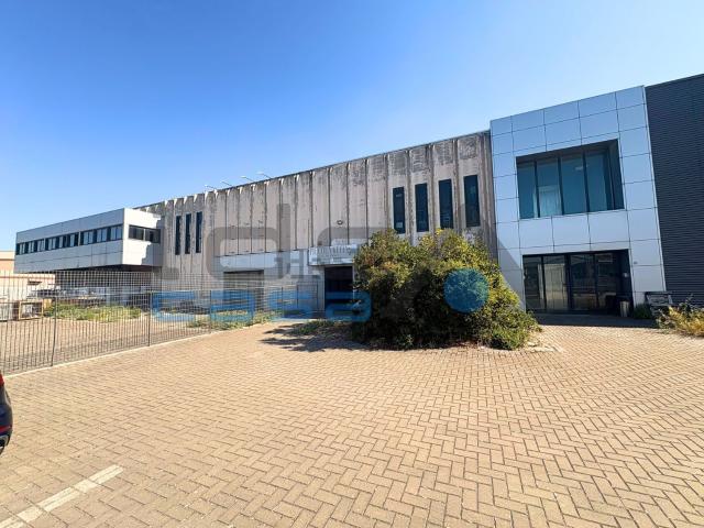 Locale Commerciale in affitto a Puglia, Taranto
