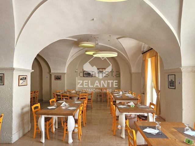 Locale Commerciale in affitto a Puglia, Lecce