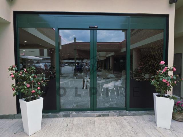 Locale Commerciale in affitto a Santa Lucia, Bastia Umbra