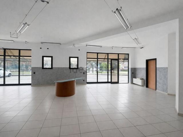 Locale Commerciale in affitto a Tombolo, Veneto