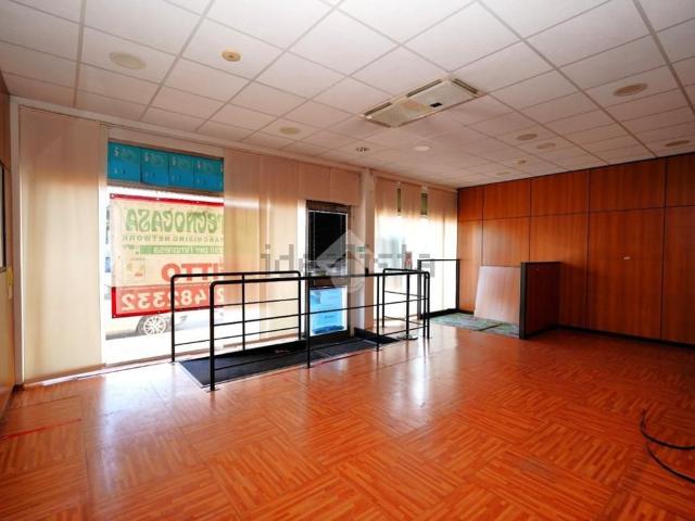 Locale Commerciale in affitto a Treviso, Veneto