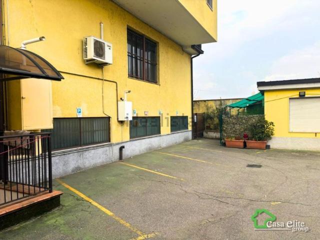 Locale Commerciale in affitto a Melegnano, Lombardia