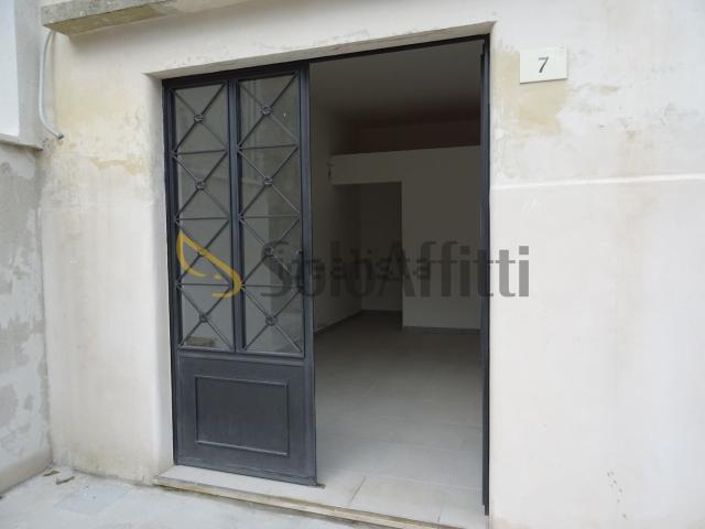 Locale Commerciale in affitto a Saline, Marche