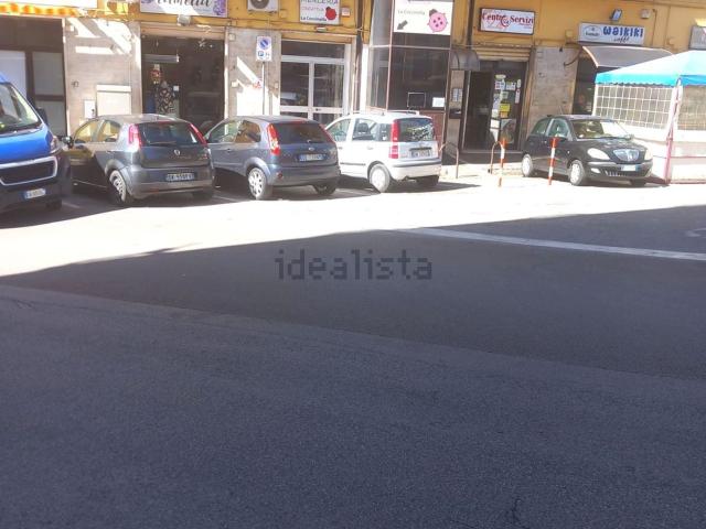 Locale Commerciale in affitto a Potenza, Basilicata