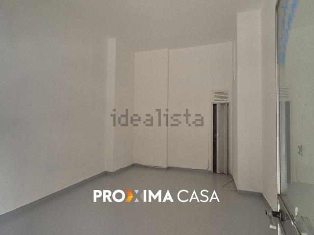 Locale Commerciale in affitto a Fratte, Salerno