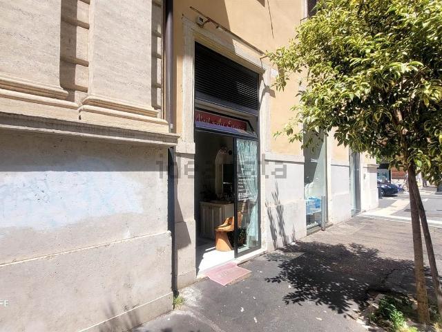 Locale Commerciale in affitto a Municipio Roma I, Roma Capitale