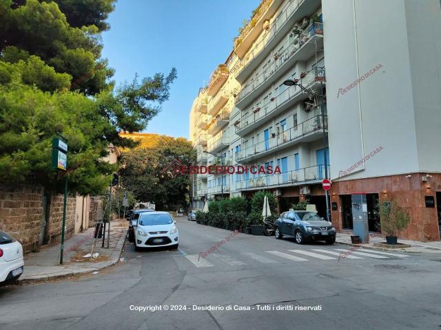 Locale Commerciale in affitto a VIII Circoscrizione, Palermo