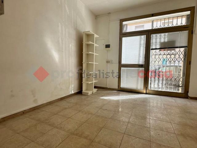Locale Commerciale in affitto a Livorno, Toscana