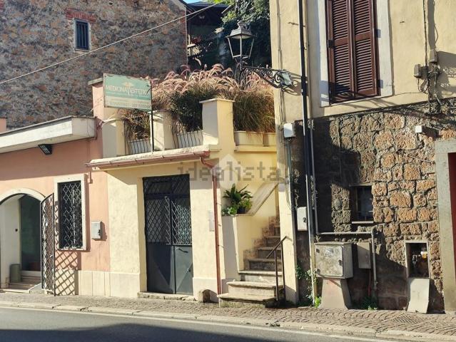 Locale Commerciale in affitto a Villaggio Rinascita, Roma Capitale