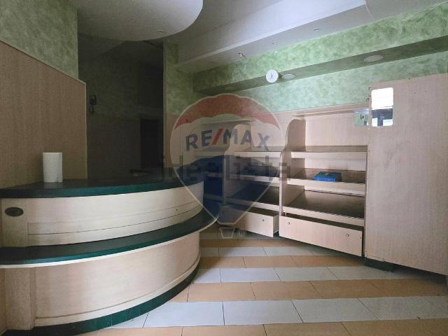 Locale Commerciale in affitto a Roccaraso, Abruzzo