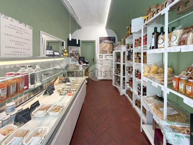 Locale Commerciale in affitto a Zona Centro, Brescia