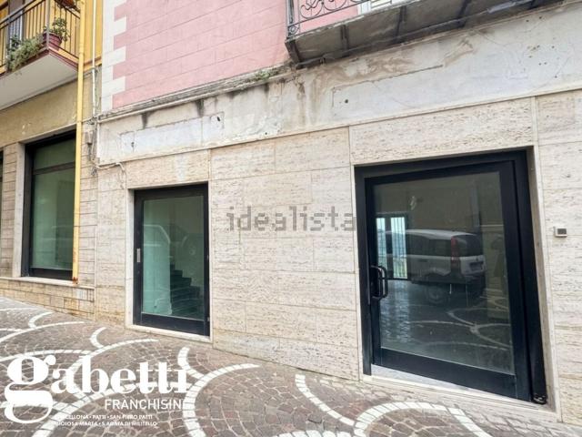 Locale Commerciale in affitto a Caronia, Sicilia