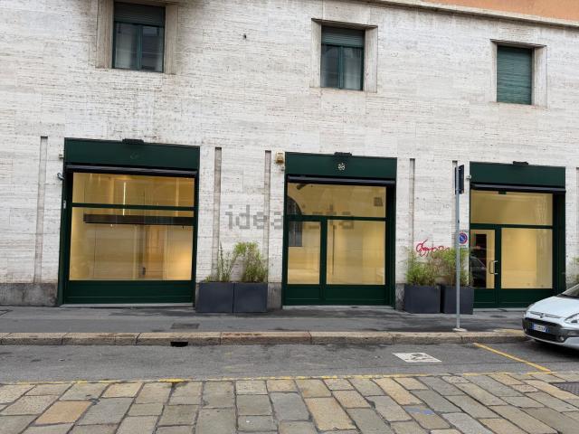 Locale Commerciale in affitto a Municipio 1, Milano