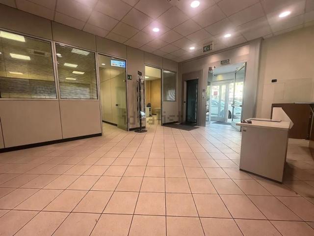 Locale Commerciale in affitto a San Felice, Vicenza