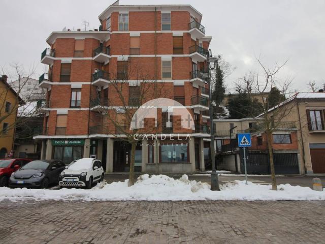 Locale Commerciale in affitto a Piemonte, Cuneo