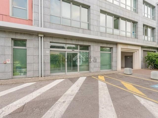 Locale Commerciale in affitto a San Zeno, Treviso