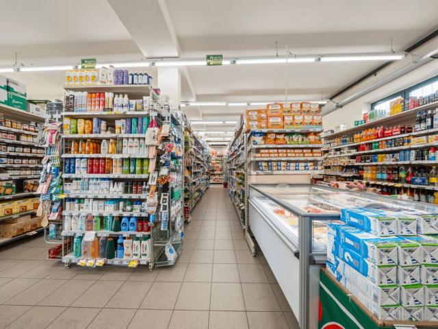 Locale Commerciale in affitto a Piemonte, Torino