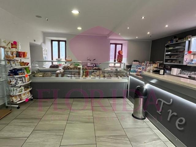 Locale Commerciale in affitto a Prossedi, Lazio
