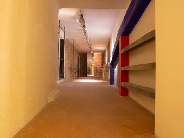 Locale Commerciale in affitto a Centro Storico, Marche