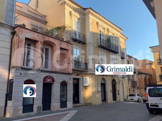 Locale Commerciale in affitto a Ponticelli, Benevento