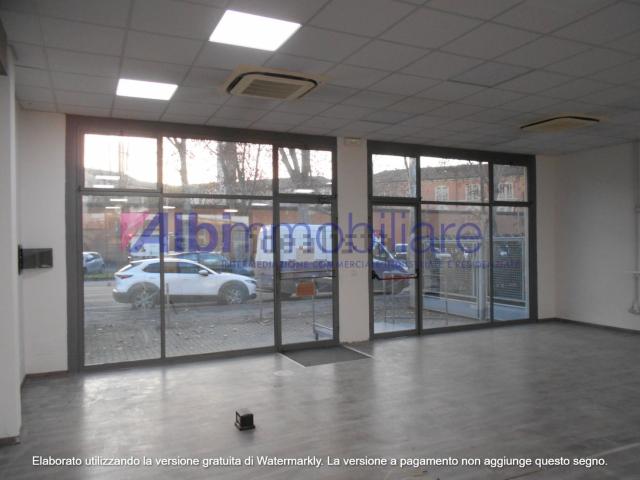 Locale Commerciale in affitto a San Giovanni Bosco-Gardenia, Re
