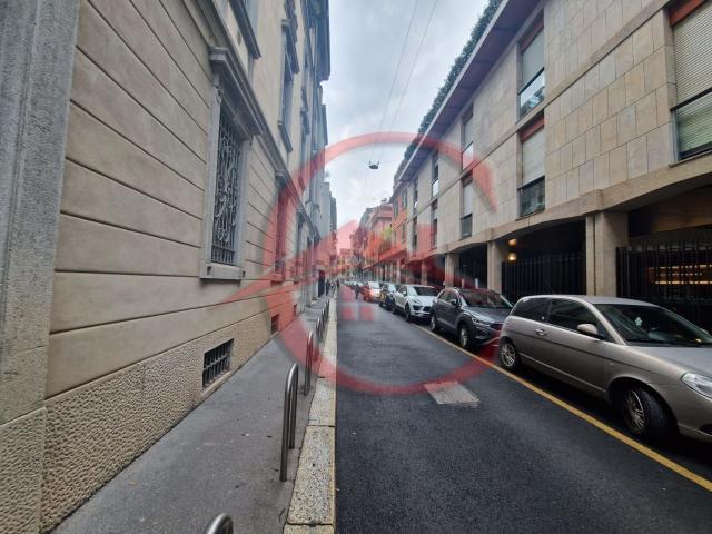 Locale Commerciale in affitto a Centro storico, Milano
