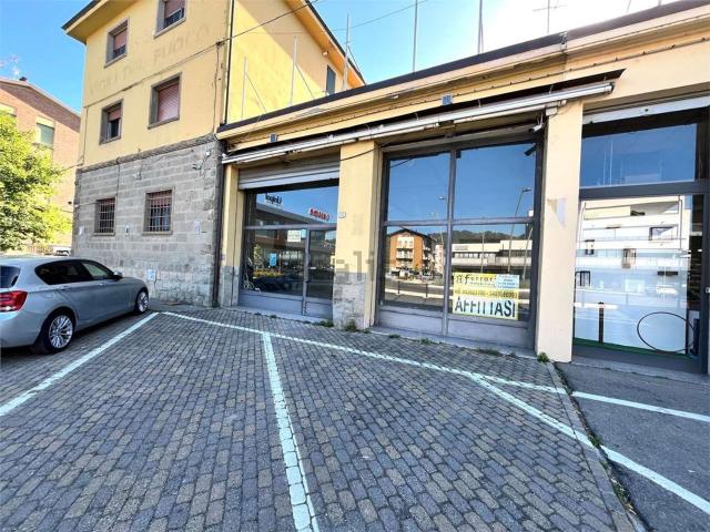 Locale Commerciale in affitto a Unione dei comuni del Frignano, Pavullo Nel Frignano