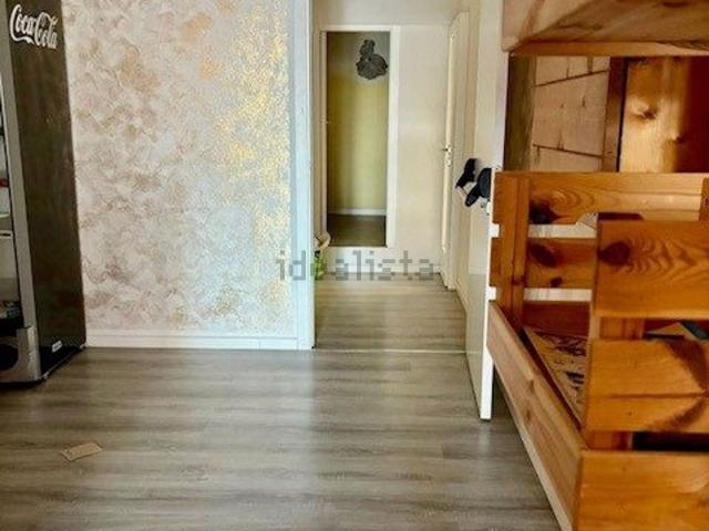 Locale Commerciale in affitto a Santo Stefano, Marche