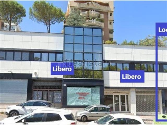 Locale Commerciale in affitto a Municipio Roma IX, Roma Capitale