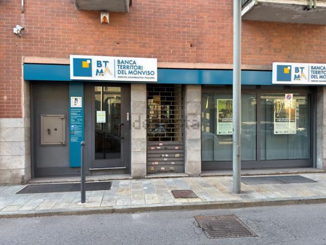 Locale Commerciale in affitto a Piemonte, Torino