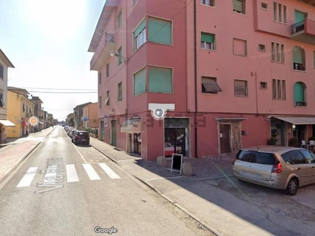 Locale Commerciale in affitto a Romito, Pontedera