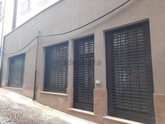 Locale Commerciale in affitto a Torretta, Tornimparte