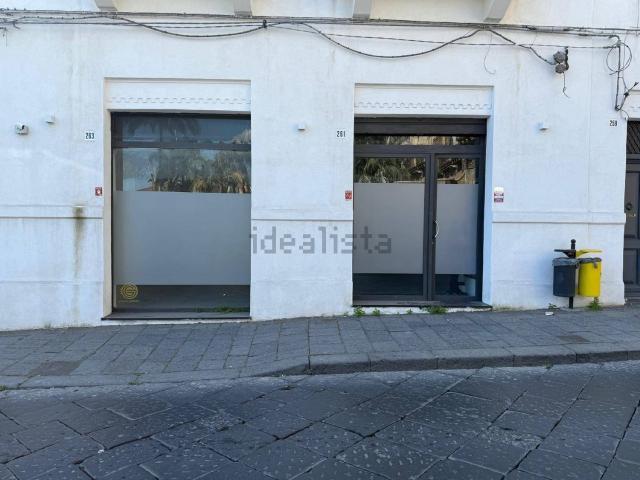 Locale Commerciale in affitto a Giarre, Sicilia