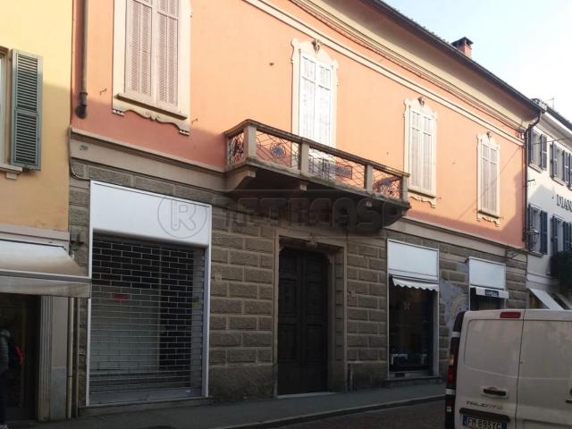 Locale Commerciale in affitto a Crema Nuova, Crema