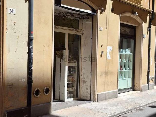 Locale Commerciale in affitto a Centro Storico, Modena