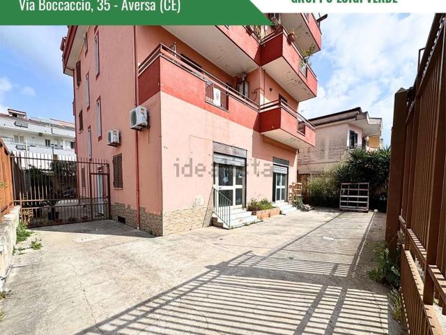 Locale Commerciale in affitto a Carinaro, Campania