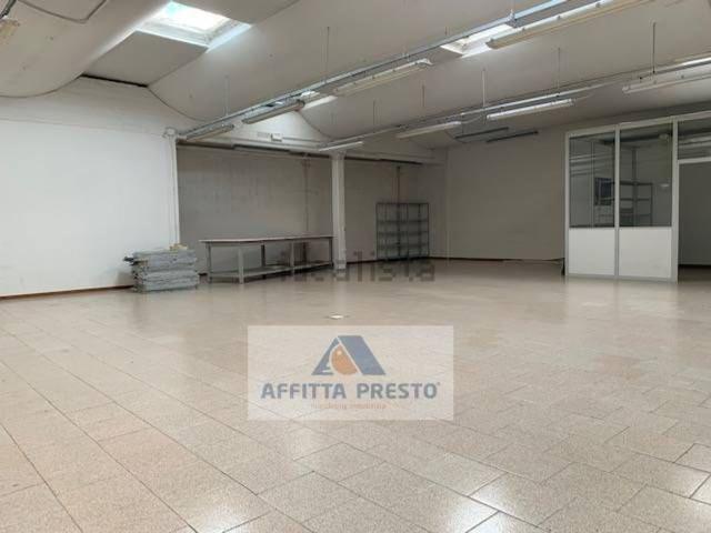 Locale Commerciale in affitto a Unione dei Comuni Circondario dell'Empolese Valdelsa, Empoli