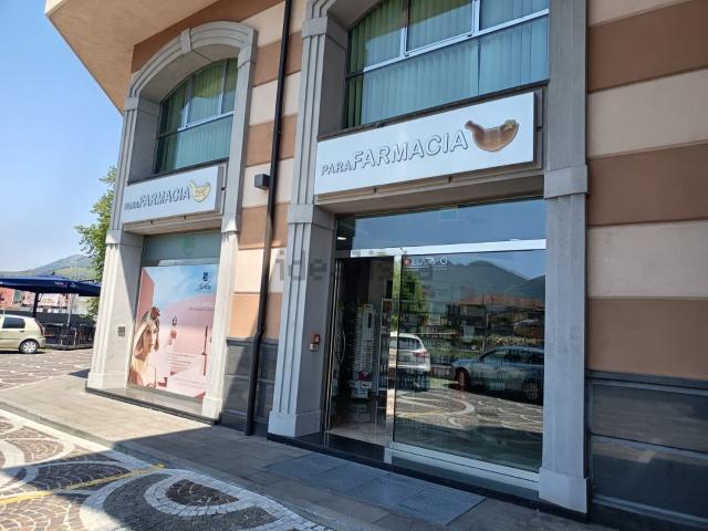 Locale Commerciale in affitto a Fisciano, Campania