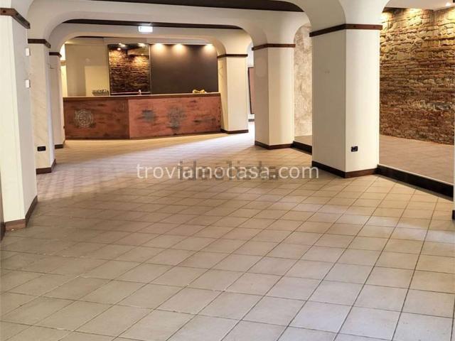 Locale Commerciale in affitto a Cattolica, Reggio Emilia