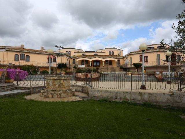 Locale Commerciale in affitto a Sardara, Sardigna/Sardegna